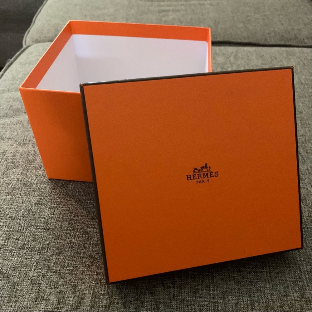 Empty Hermès Box - Picture 2 of 4